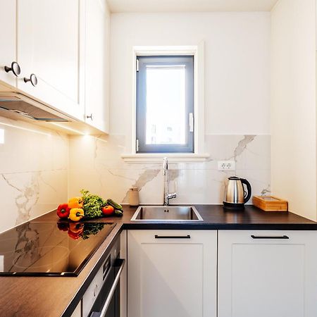 Lustica Apartments Central Тиват Экстерьер фото
