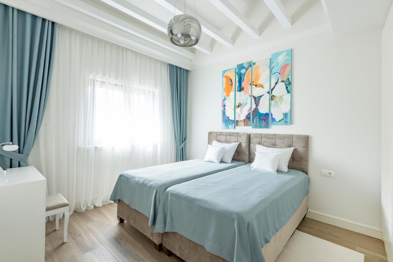 Lustica Apartments Central Тиват Экстерьер фото