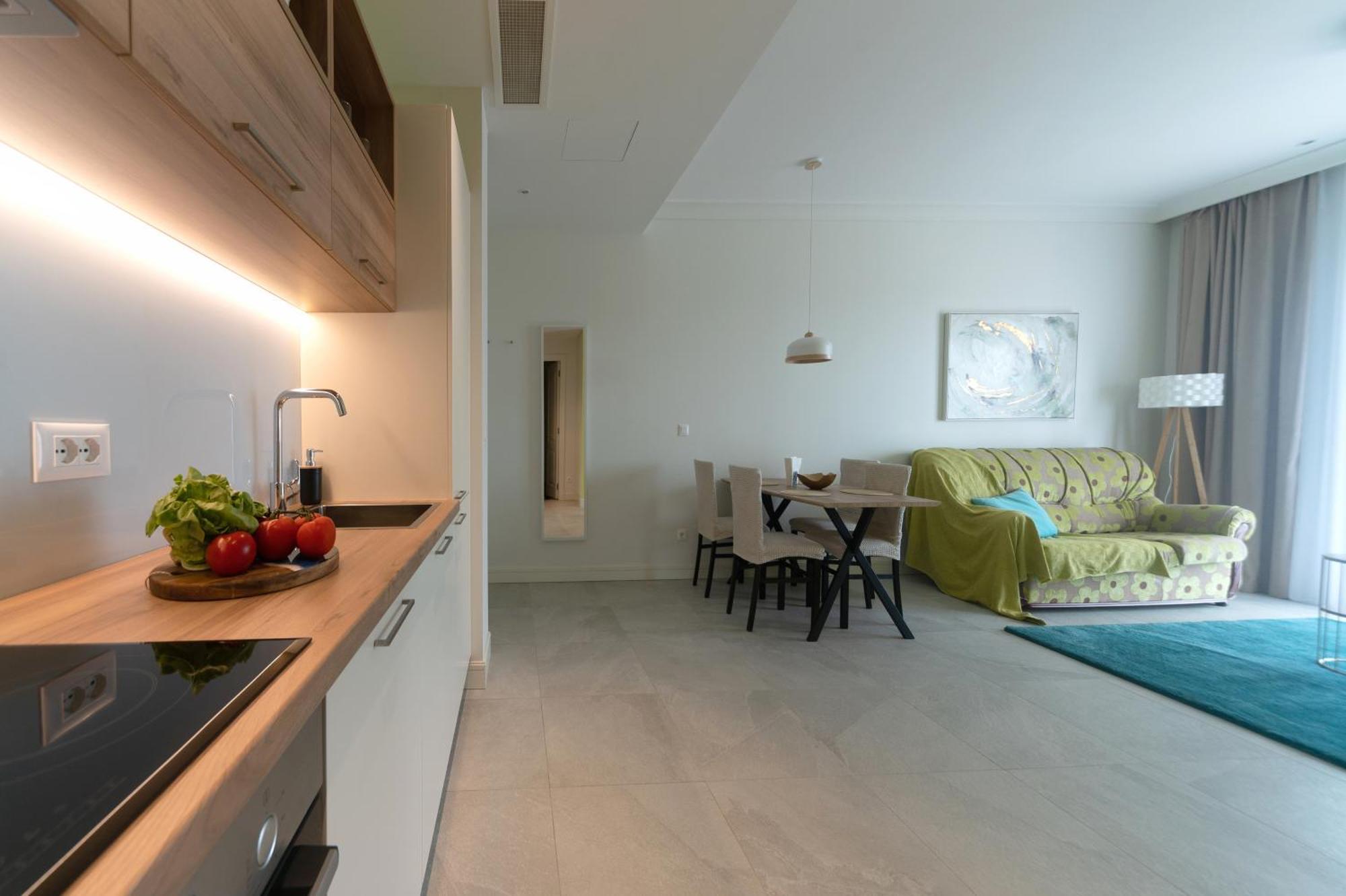 Lustica Apartments Central Тиват Экстерьер фото