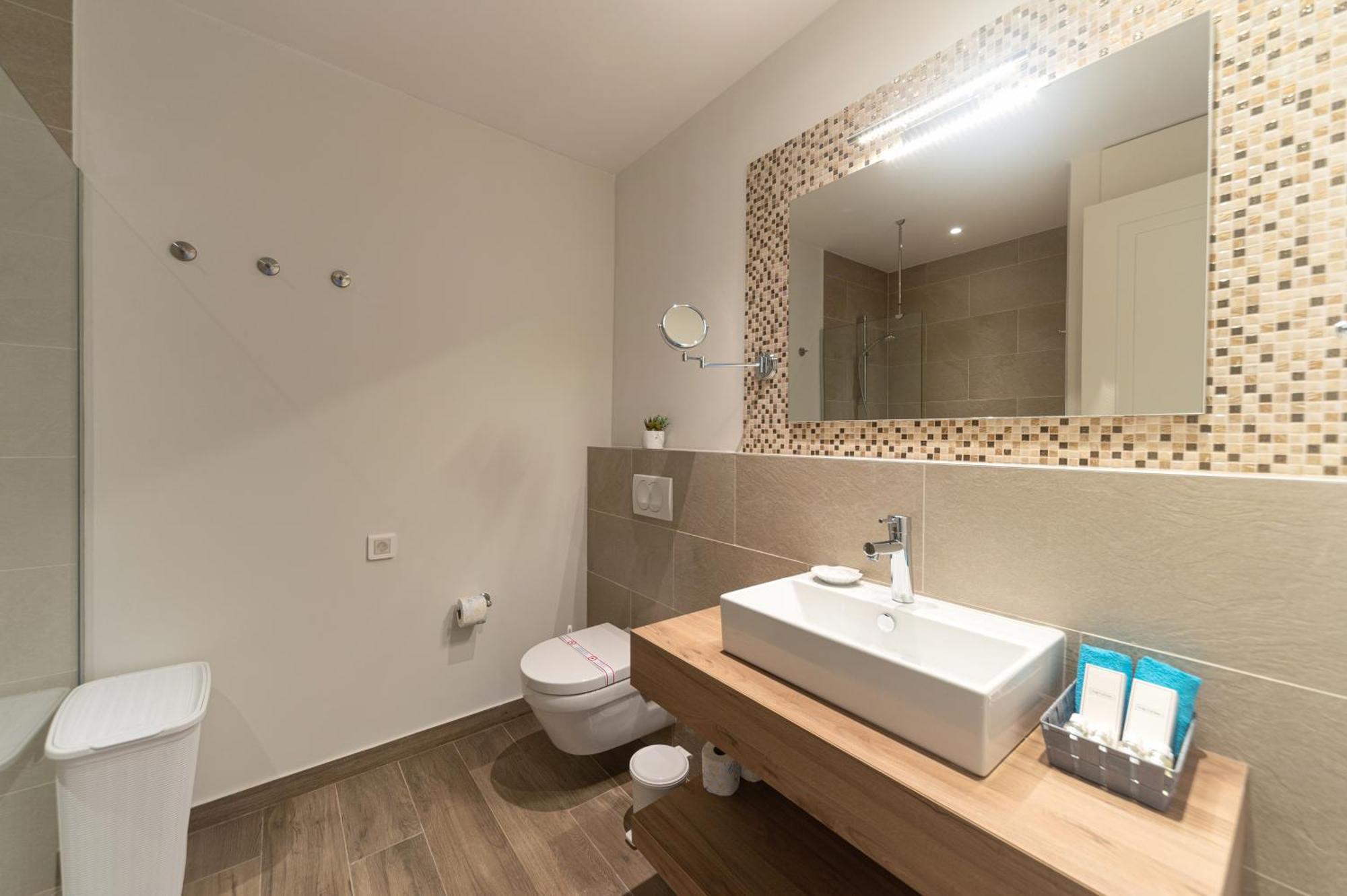 Lustica Apartments Central Тиват Экстерьер фото