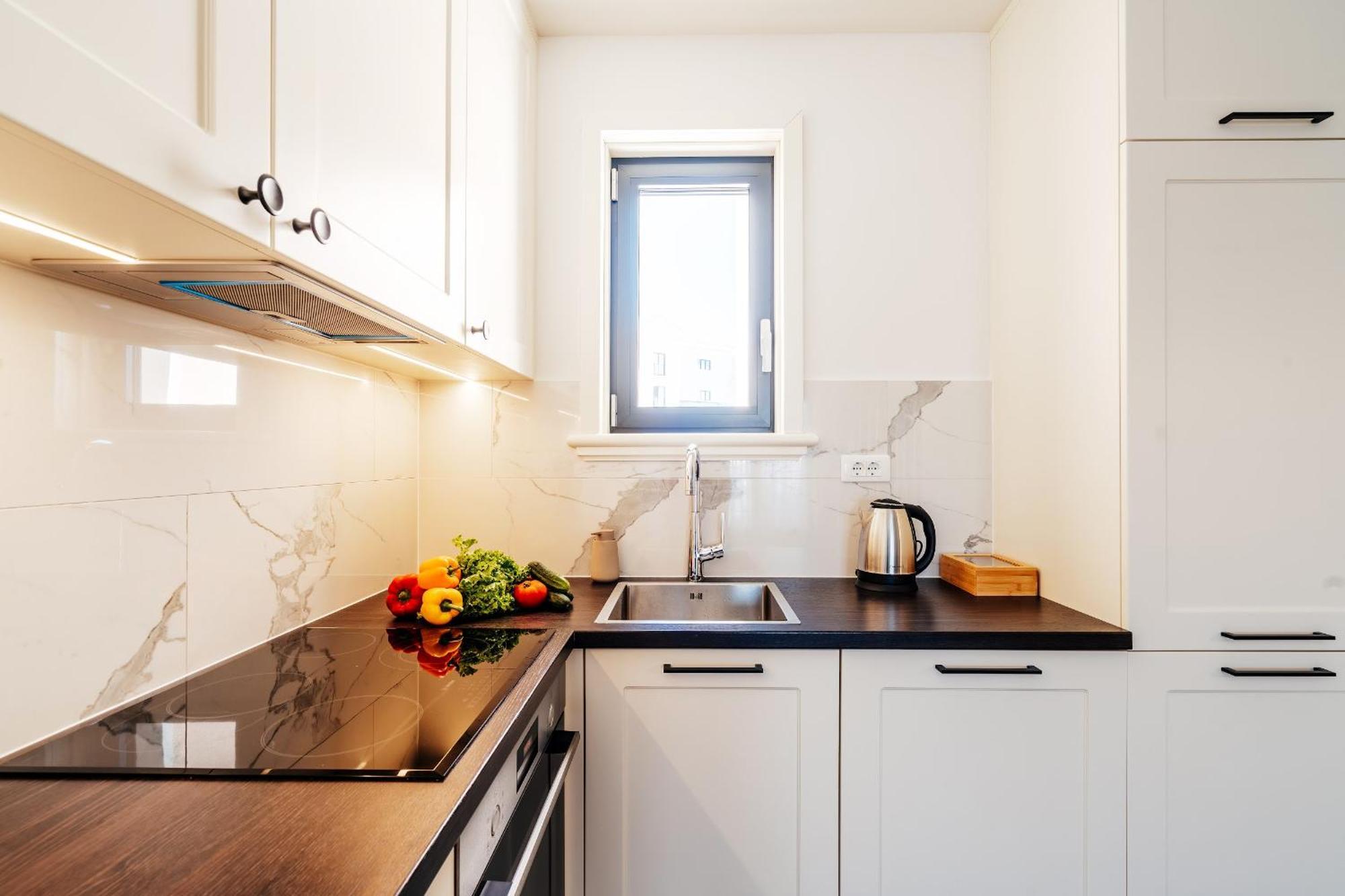 Lustica Apartments Central Тиват Экстерьер фото