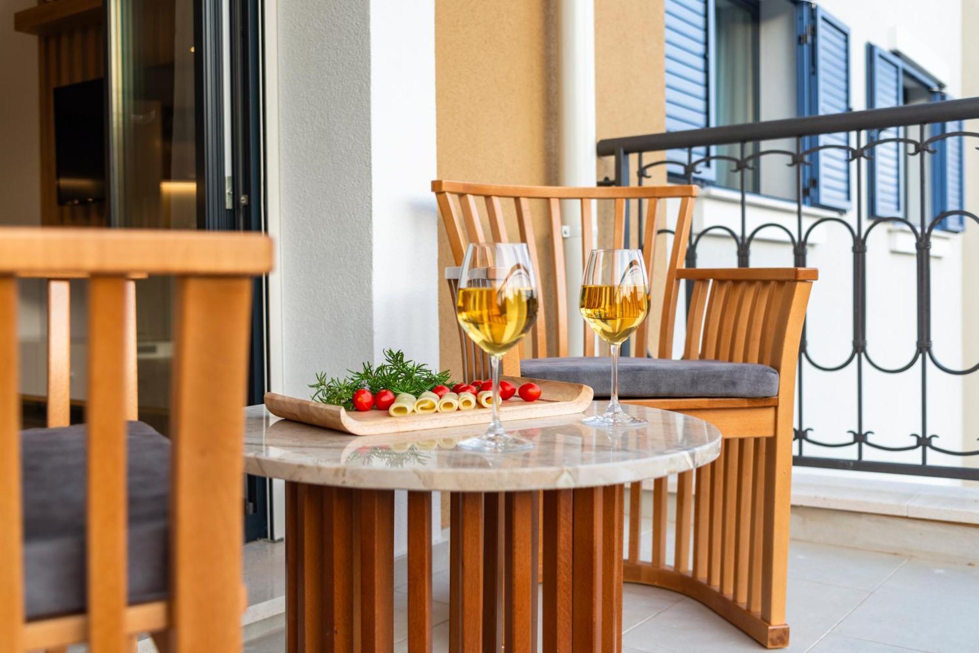 Lustica Apartments Central Тиват Номер фото