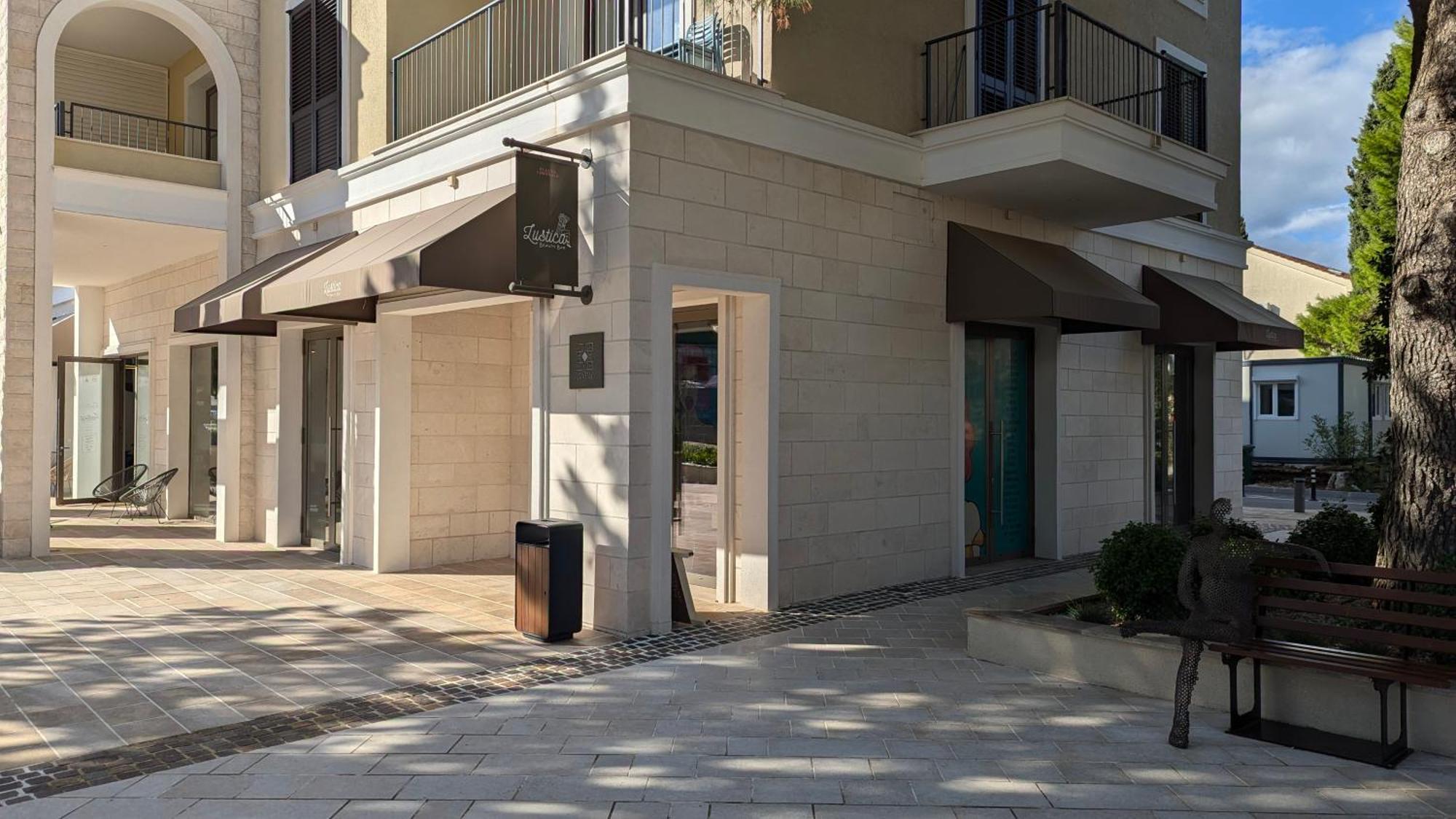 Lustica Apartments Central Тиват Экстерьер фото